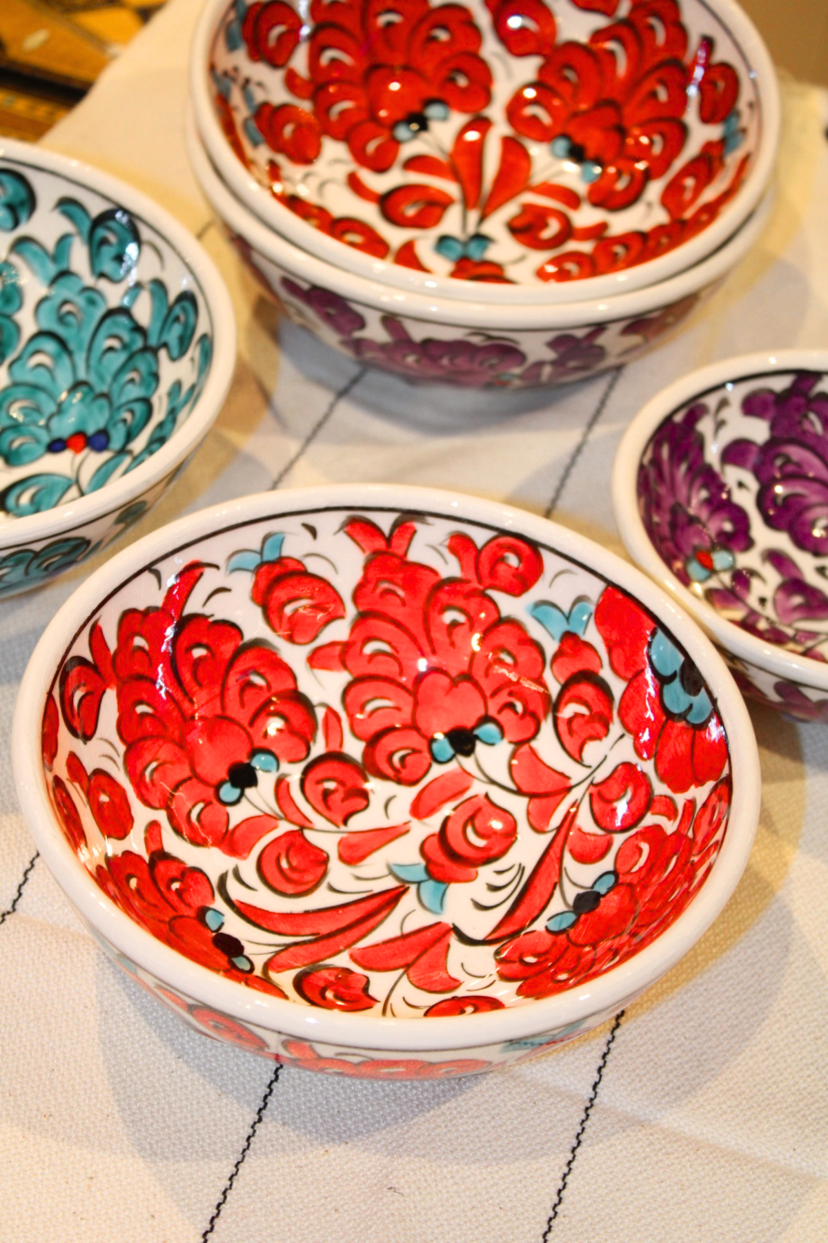 Lotus Ceramic Bowls 16 cm
