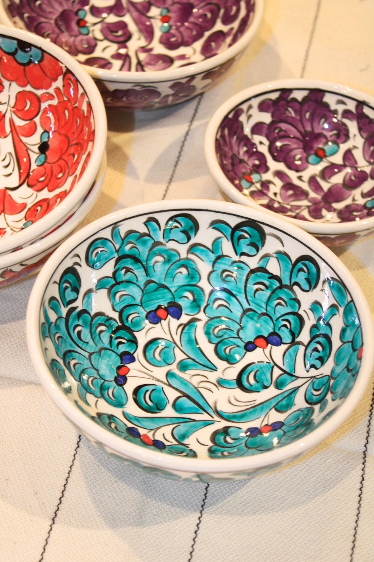 Lotus Ceramic Bowls 16 cm