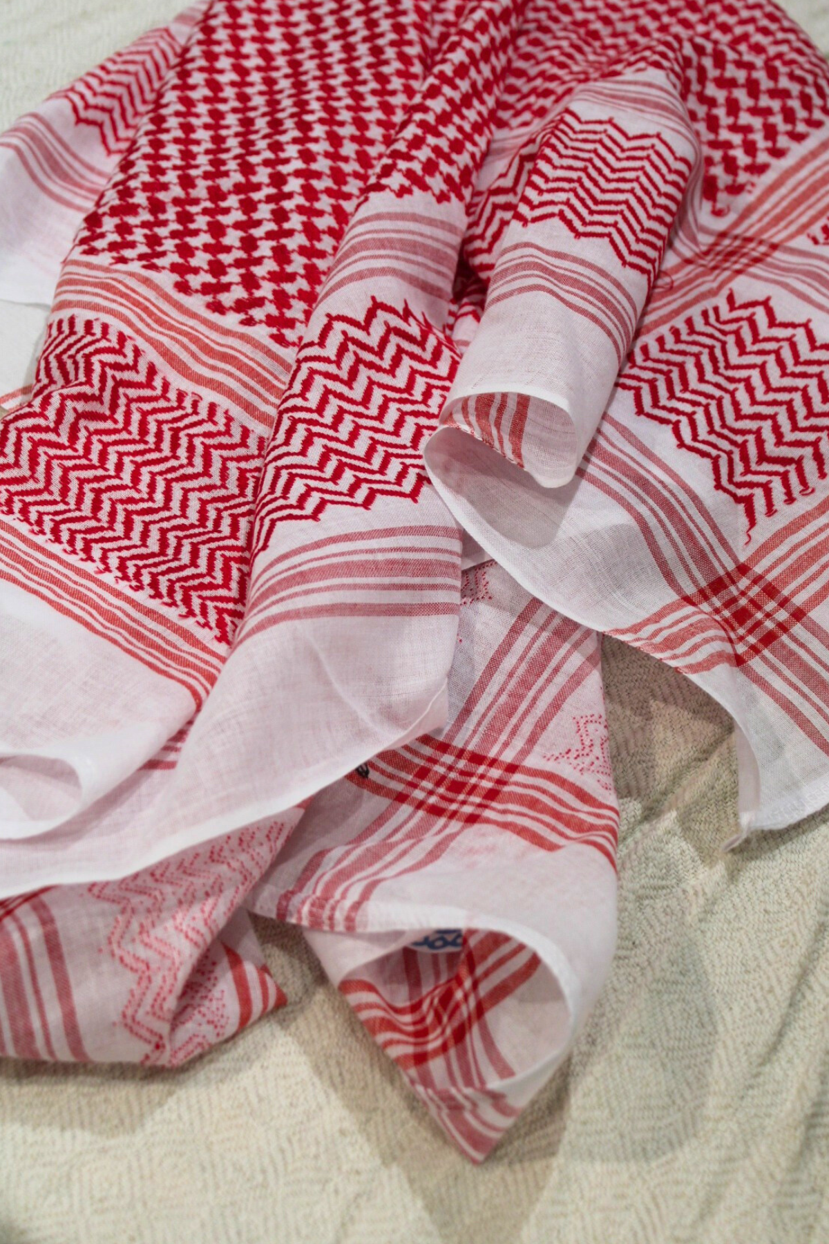 Traditional Keffiyeh Scarf-Red&White