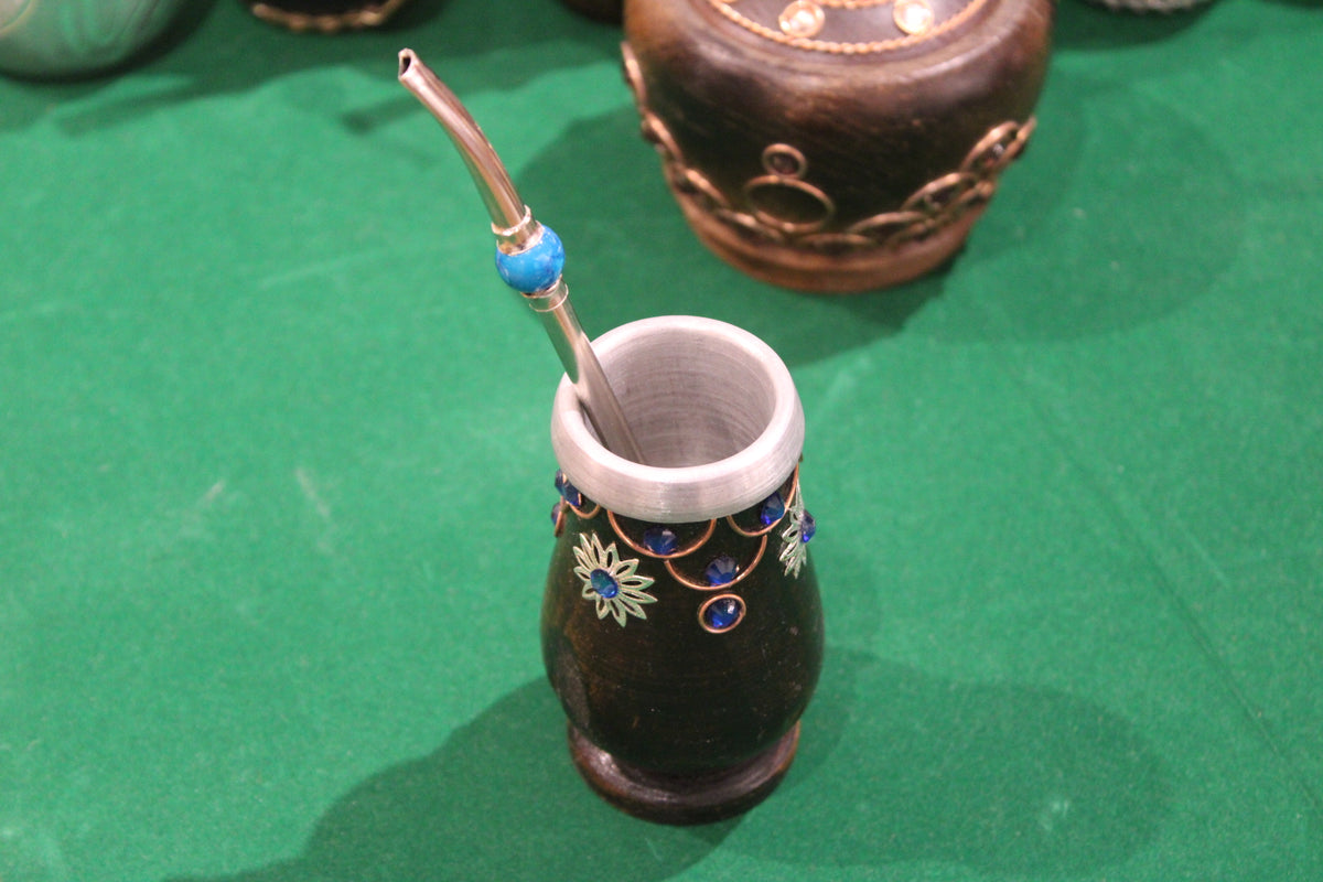 Matteh Cups with Straws
