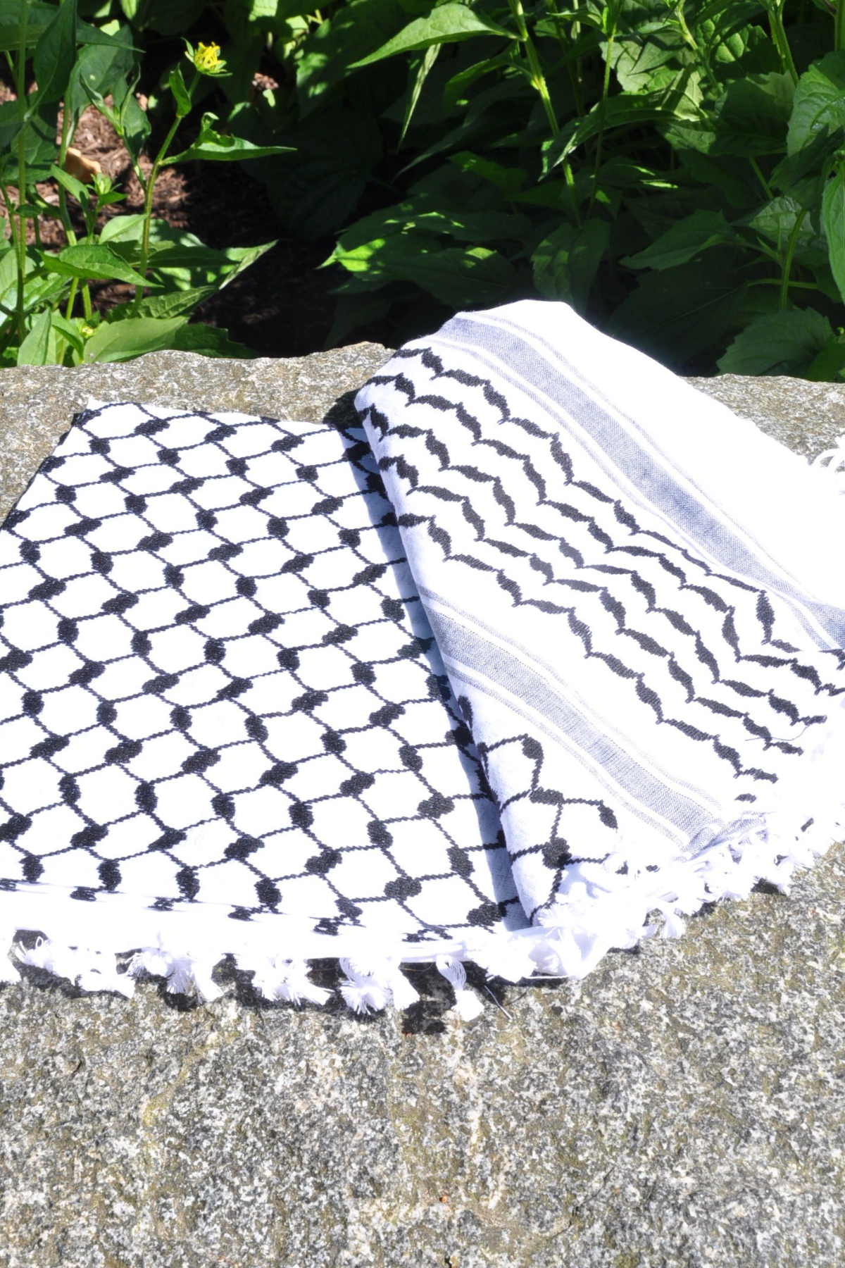Black and White Keffiyeh scarf with tassels/fringes handmade in Syria