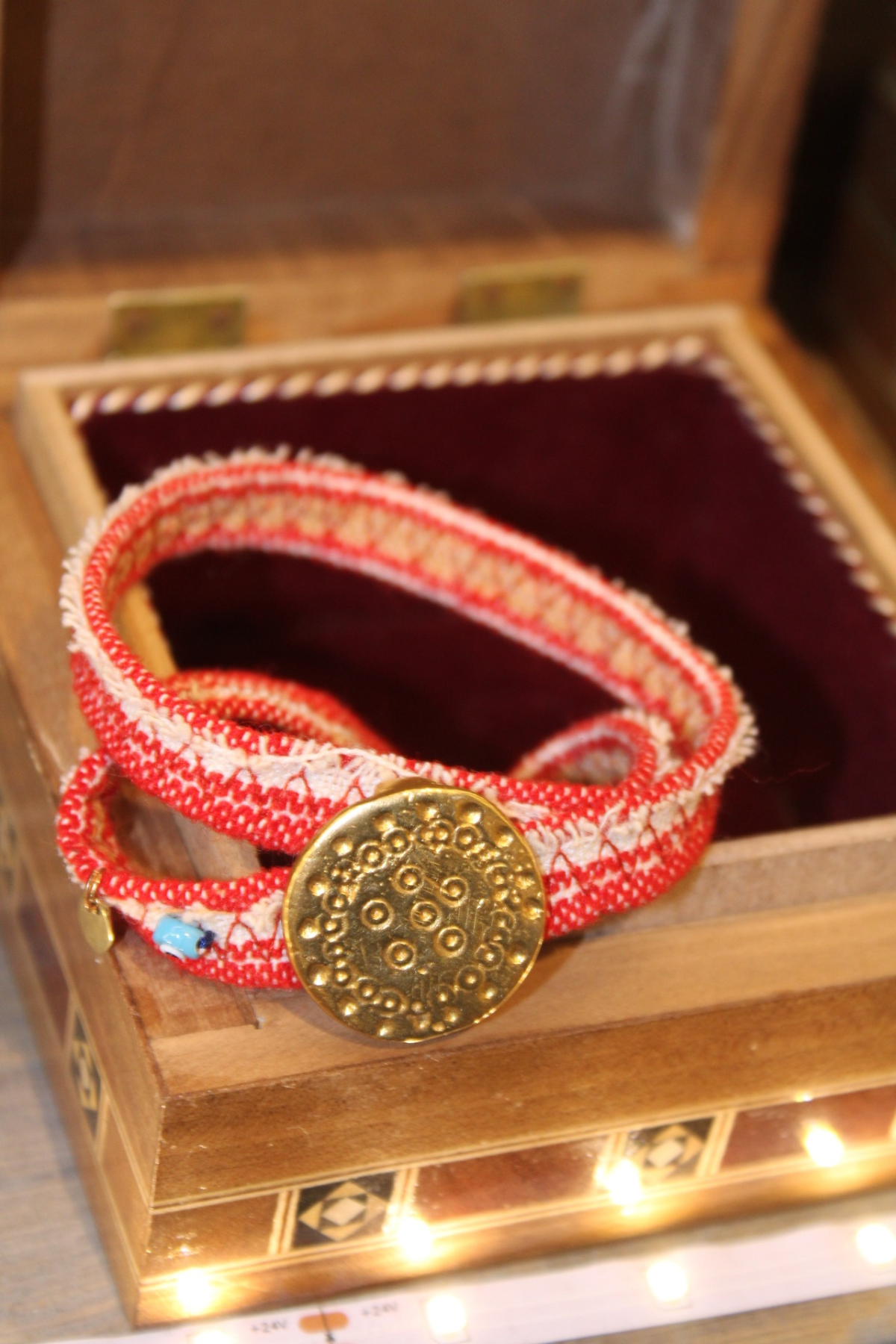 Habiba Unisex Handmade Bracelet Handwoven Linen Fabric - Soumak Boutique