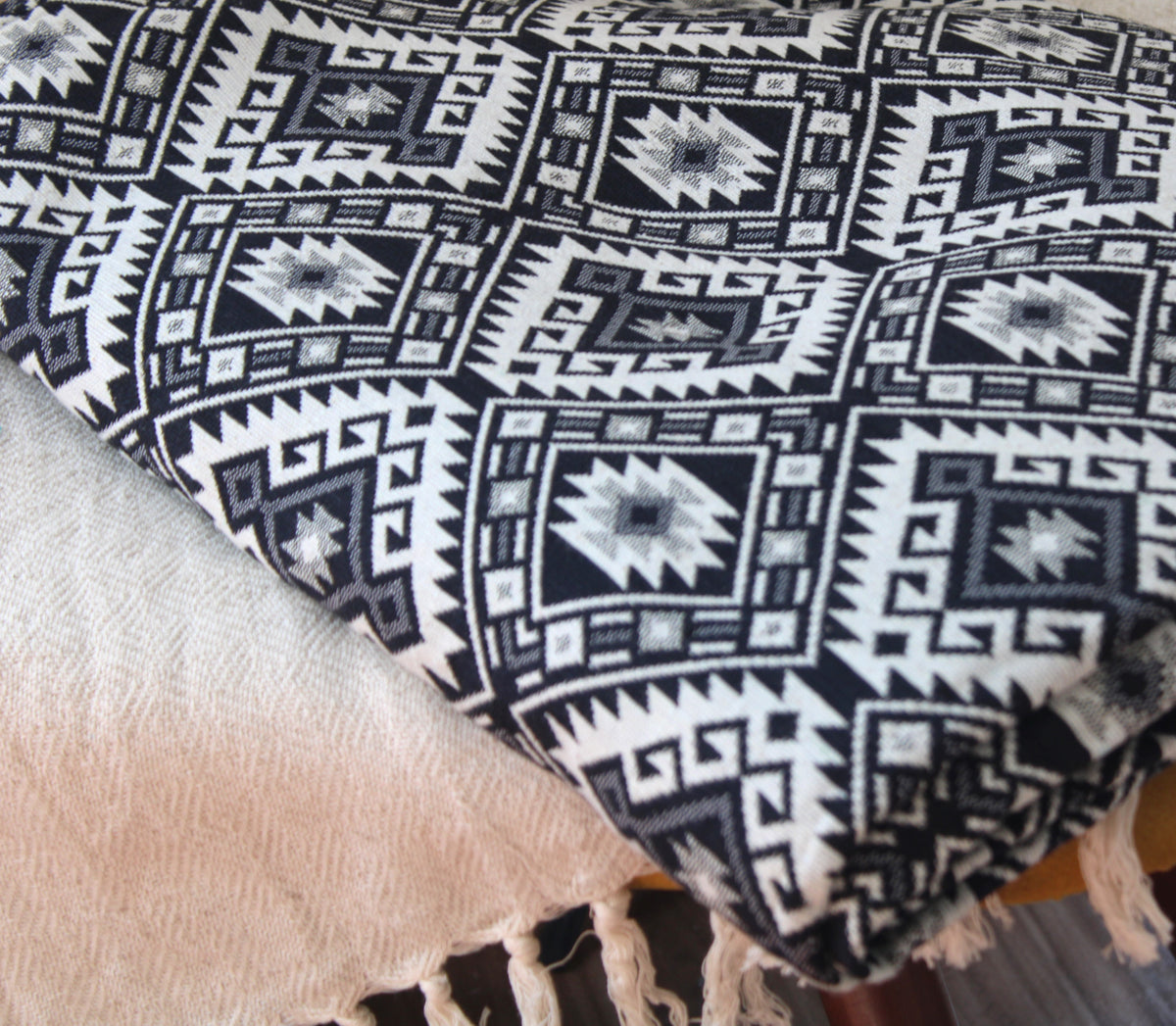 Handwoven Blanket Collection - Soumak Boutique