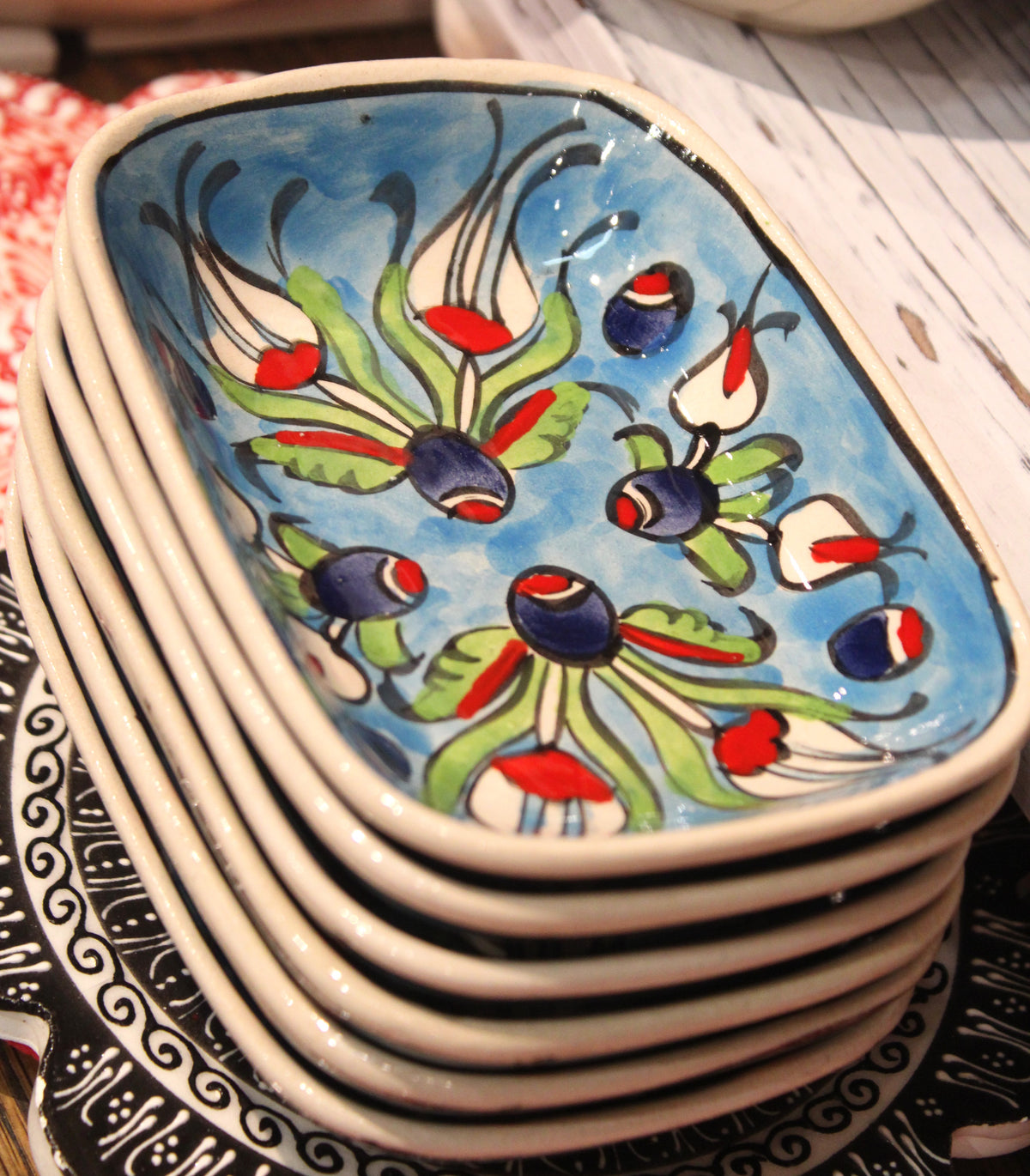 Tulip Laleh Ceramic Collection