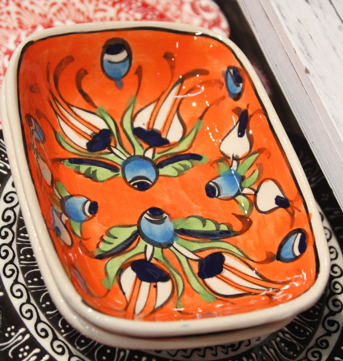 Tulip Laleh Ceramic Collection